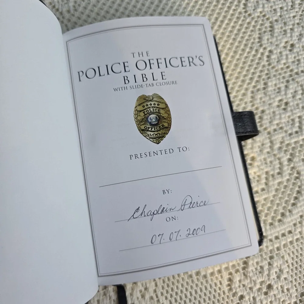 HCSB Police Officer's Bible 2004  Holman Black Bonded Leather Tab Closure w/ BOX
